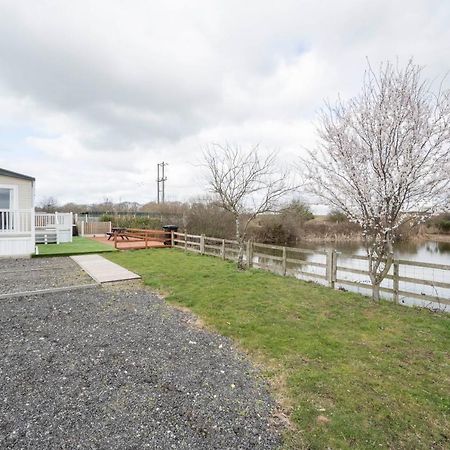 Hallcroft Fishery And Holiday Park レットフォード エクステリア 写真